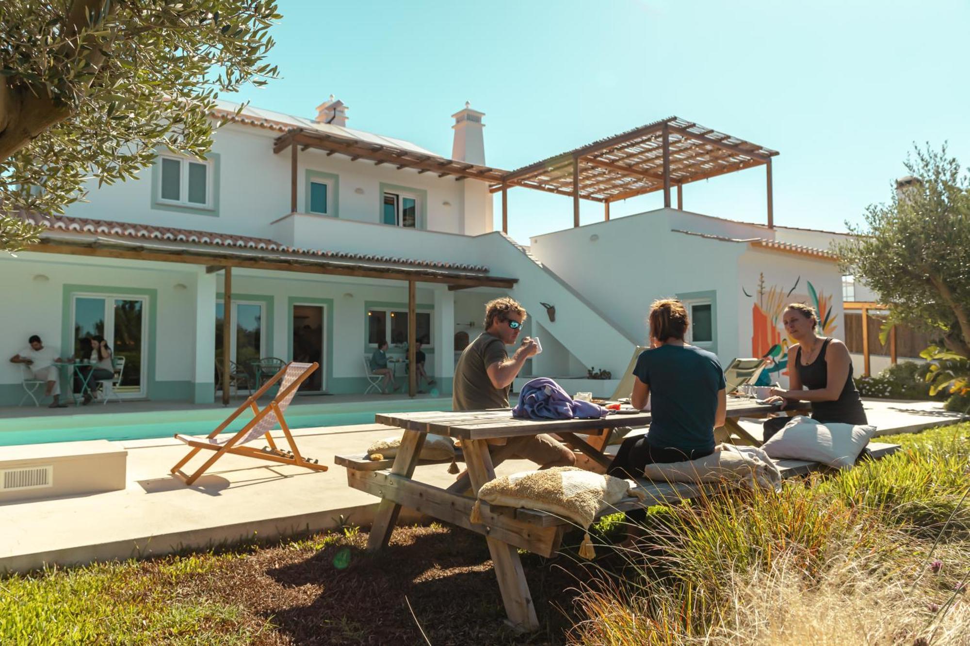 Birds Of Paradise - Boutique Surf Lodge